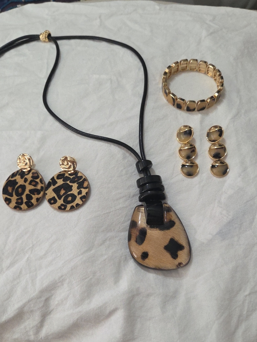 Chico's Leopard-Print Pendant Necklace With Matching Bracelet And Earrings